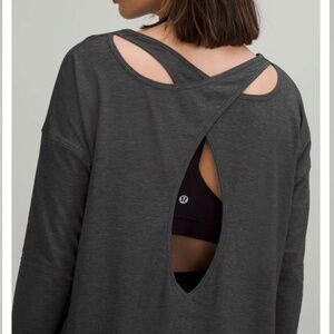 Lululemon Back Into It Long Sleeve Shirt / Grey / med
